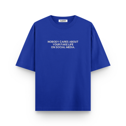 Fake life on social media Oversized Tshirt