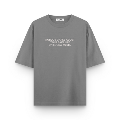 Fake life on social media Oversized Tshirt